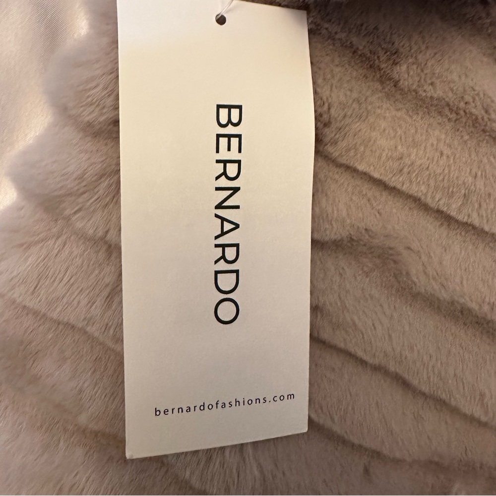 NWT/BERNARDO Chevron Quilted Faux Fur Jacket/SIZE: XXL - Picture 12 of 14